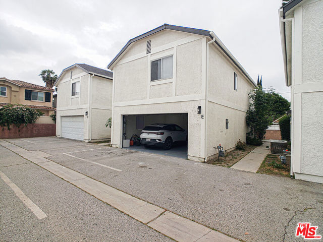 17200 Roscoe Boulevard, Northridge CA: https://media.crmls.org/mediaz/8c4ef859-c2d0-484a-95bf-13a6642753f2.jpg