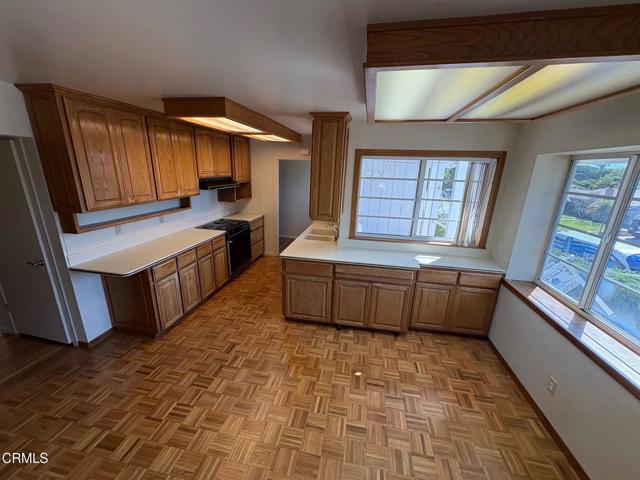 Detail Gallery Image 12 of 45 For 252 Tulane Ave, Ventura,  CA 93003 - 4 Beds | 3 Baths