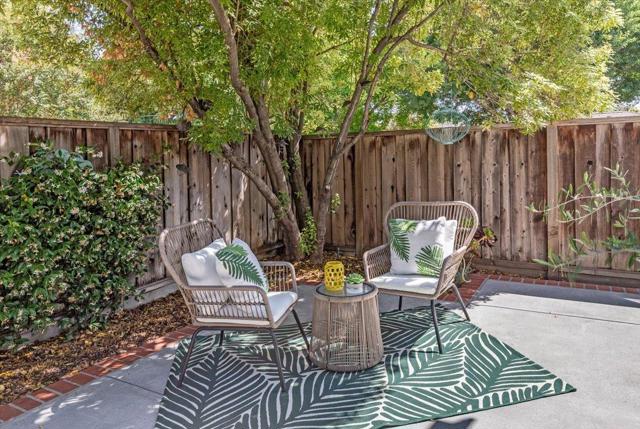 2952 Carrington Court, San Jose CA: https://media.crmls.org/mediaz/8c4f8fb1-594d-43bd-a4c6-8809ae10d7c7.jpg