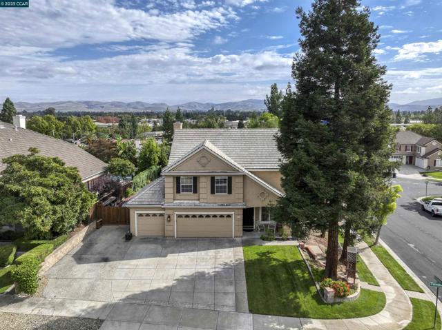 713 Tennyson Dr, Livermore CA: https://media.crmls.org/mediaz/8c509b25-efe7-4bde-be09-b3c99002e4a3.jpg