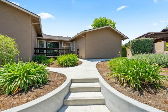 38 Barbras Court, Hollister CA: https://media.crmls.org/mediaz/8c529030-6d8a-43e5-b889-6a76f4411e87.jpg