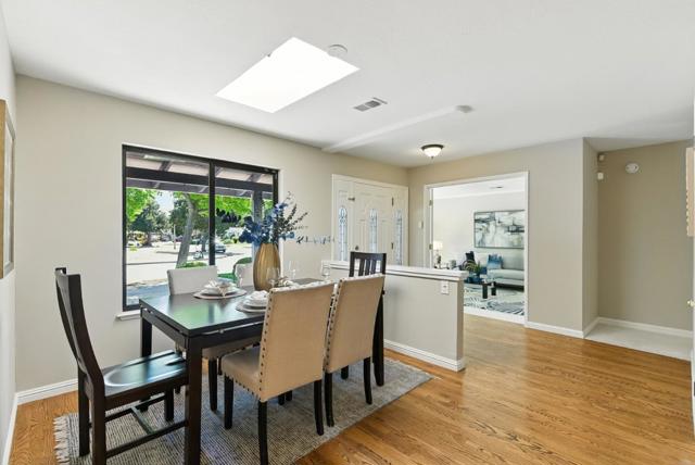 4189 Glenmont Drive, San Jose CA: https://media.crmls.org/mediaz/8c52b624-3d2b-4253-b509-00c1f5fe0132.jpg