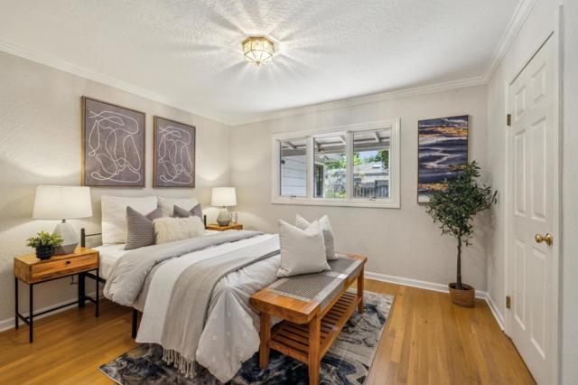 19661 Saratoga Los Gatos Road, Saratoga CA: https://media.crmls.org/mediaz/8c533e91-2645-42d5-a8ca-6847ff1e8ab9.jpg