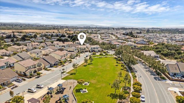 586 Braden Way, Marina CA: https://media.crmls.org/mediaz/8c544cb1-976e-4bef-a811-230f4795423c.jpg