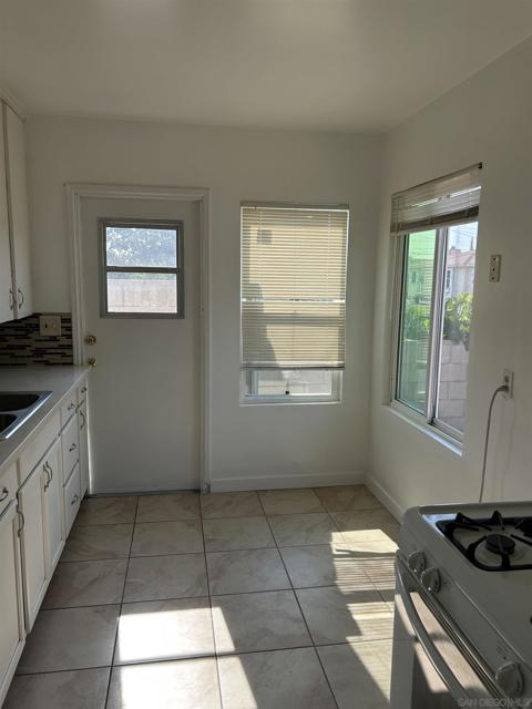 7041 Stanford Avenue, La Mesa CA: https://media.crmls.org/mediaz/8c54c84d-4fc9-4187-92f5-4d0561f2b300.jpg