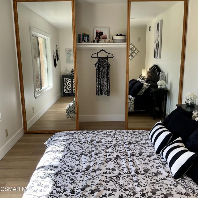 2455 Castlemont Court, Simi Valley CA: https://media.crmls.org/mediaz/8c54cdf4-1988-499c-b17c-fb08eeb3d95d.jpg
