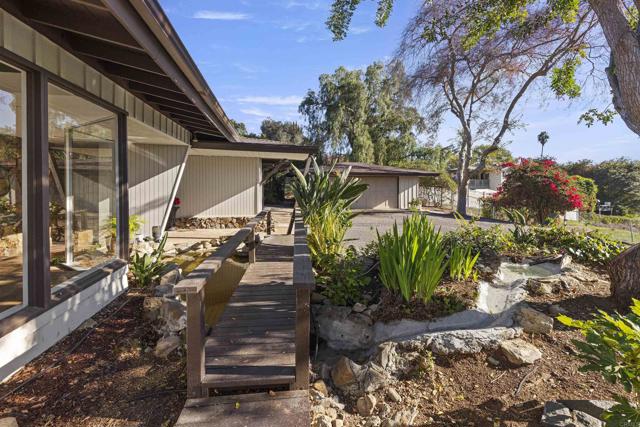 Detail Gallery Image 10 of 61 For 1520 via Rancho Pkwy, Escondido,  CA 92029 - 3 Beds | 3 Baths