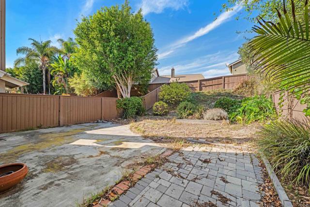 Detail Gallery Image 34 of 37 For 2992 Lexington Circle, Carlsbad,  CA 92010 - 2 Beds | 2/1 Baths