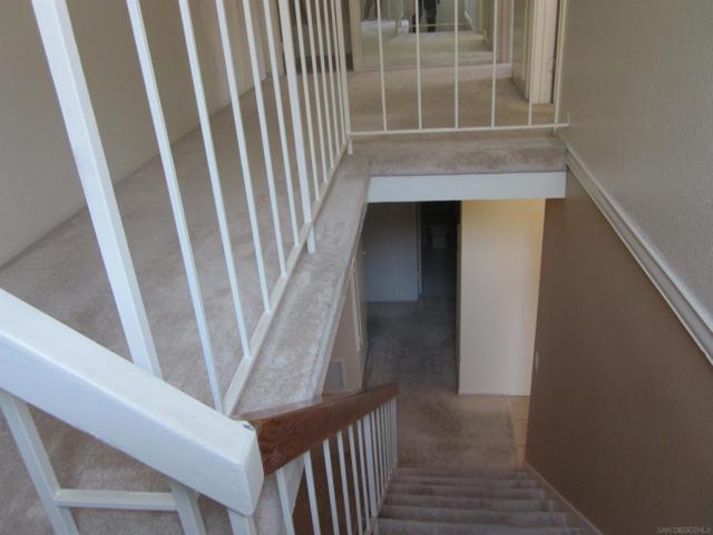10706 Esmeraldas Dr, San Diego CA: https://media.crmls.org/mediaz/8c55b945-7f95-4984-9803-cb280669eb42.jpg