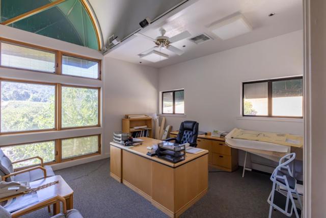 20300 Cachagua, Carmel Valley CA: https://media.crmls.org/mediaz/8c56c37e-a81e-4d93-91f9-a52e111a8648.jpg