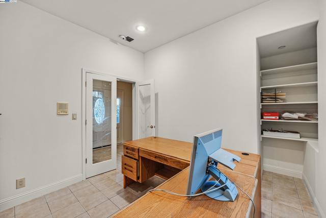 Image 15 of 51 For 3120 Huntington Ct