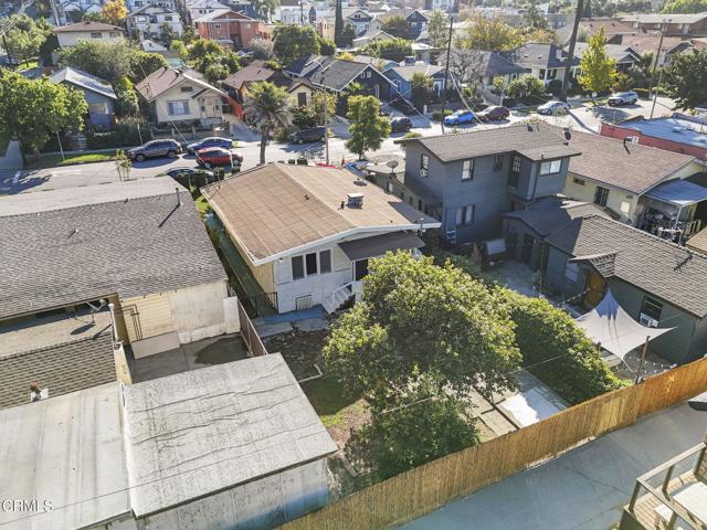 851 N Rampart Boulevard, Los Angeles CA: https://media.crmls.org/mediaz/8c57b17e-d087-4b94-ad36-5c7ee0840c90.jpg