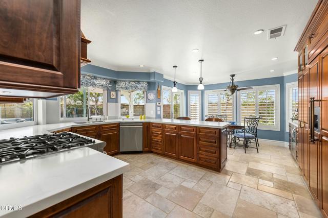 Image 14 of 52 For 5580 Bromely Drive