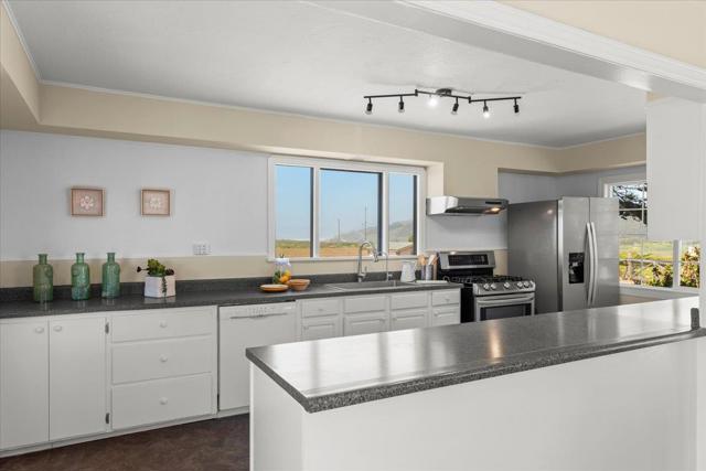 1263 Reservoir Road, Pescadero CA: https://media.crmls.org/mediaz/8c585dee-b95a-403e-b444-f1164dc8836e.jpg