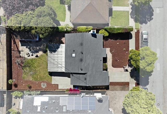 1019 Riverton Drive, San Carlos CA: https://media.crmls.org/mediaz/8c58974e-e66f-4824-9d2c-3edbf4fda9e4.jpg