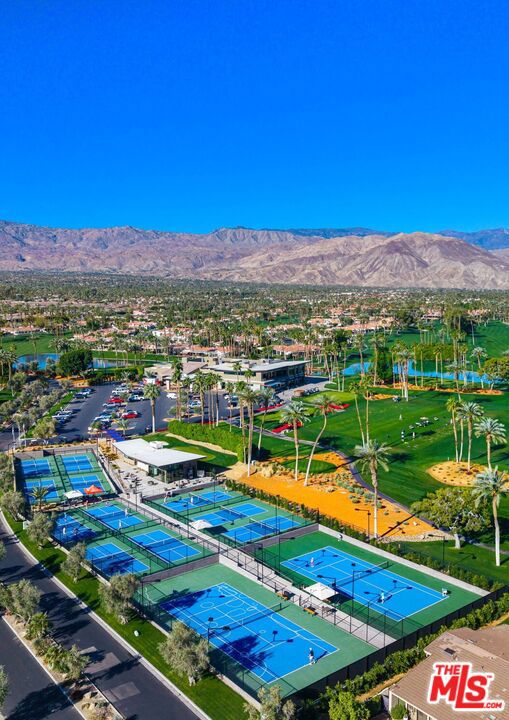 75653 Camino De Paco, Indian Wells CA: https://media.crmls.org/mediaz/8c595ce2-8dcd-474e-badc-be145739a6a5.jpg
