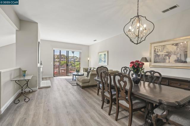 3019 Tahoe Pl, San Ramon CA: https://media.crmls.org/mediaz/8c598a37-275f-4d46-980f-5f4c0849661c.jpg