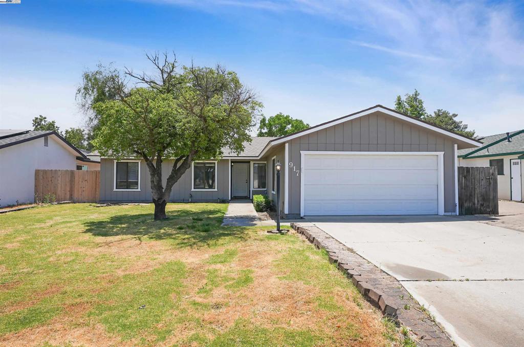 917 Moffat Dr
