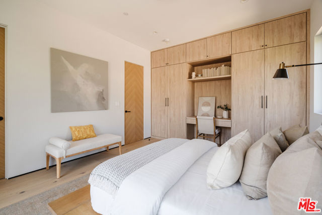 819 N Ogden Drive, Los Angeles CA: https://media.crmls.org/mediaz/8c5d6797-297b-4465-b7c4-83377aac7096.jpg