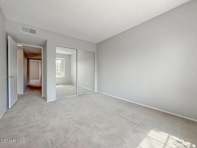5404 Quakertown Avenue, Woodland Hills CA: https://media.crmls.org/mediaz/8c5db95d-0198-4769-ac54-d2a2ae4693b4.jpg