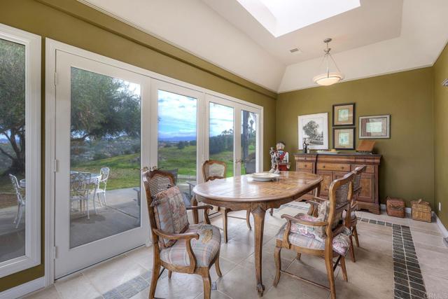 Detail Gallery Image 12 of 32 For 30181 via Maria Elena, Bonsall,  CA 92003 - 3 Beds | 2/1 Baths