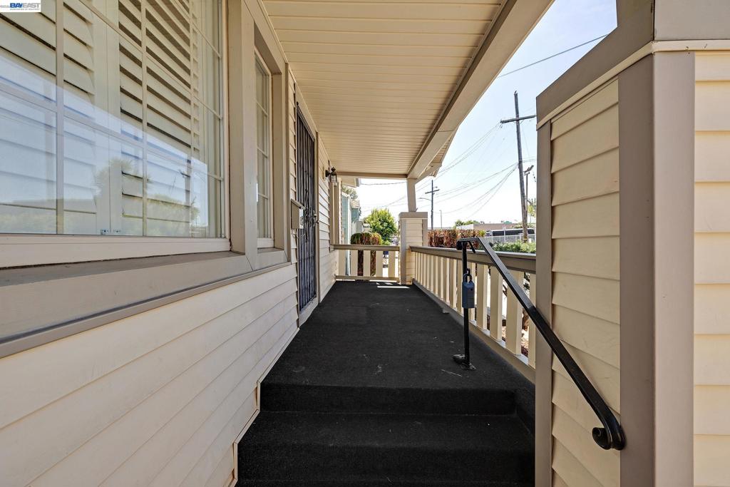 1225 Richard Pl