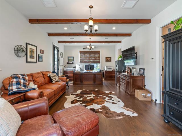 3424 CAMINO ALEGRE, Carlsbad CA: https://media.crmls.org/mediaz/8c5f689f-6371-4c2a-bca9-11b1cb9f56ef.jpg