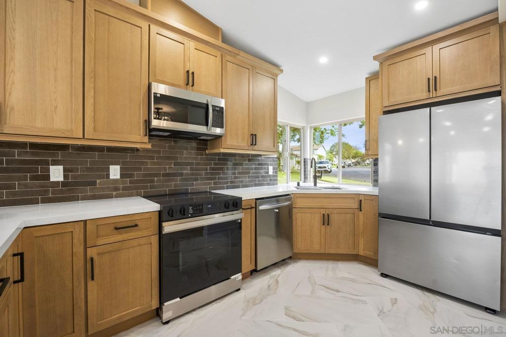 MLS #250036537SD image #7