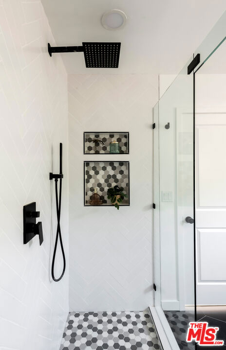 3627 W 64th Street, Los Angeles CA: https://media.crmls.org/mediaz/8c5fbbcc-0ceb-480a-9958-2e5d3fcdabf2.jpg