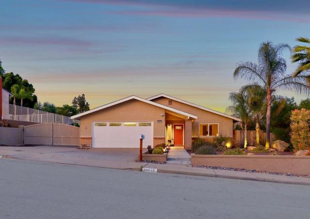 14637 Poway Mesa Dr, Poway CA: https://media.crmls.org/mediaz/8c6061f1-ec8c-4657-923c-172fd97b3152.jpg