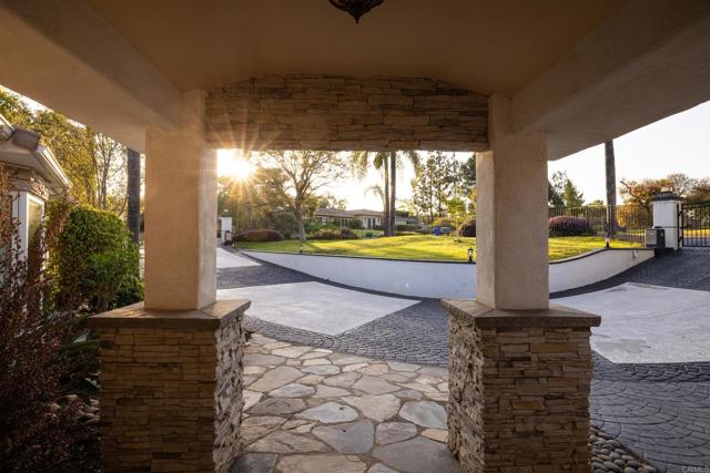 15017 Skyridge Road, Poway CA: https://media.crmls.org/mediaz/8c60eda7-bbbc-44d3-a711-bc7b2d4a14b3.jpg