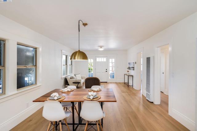 5731 Hermann St, Oakland CA: https://media.crmls.org/mediaz/8c6148a3-c79e-49a2-bdc0-11f43a842176.jpg