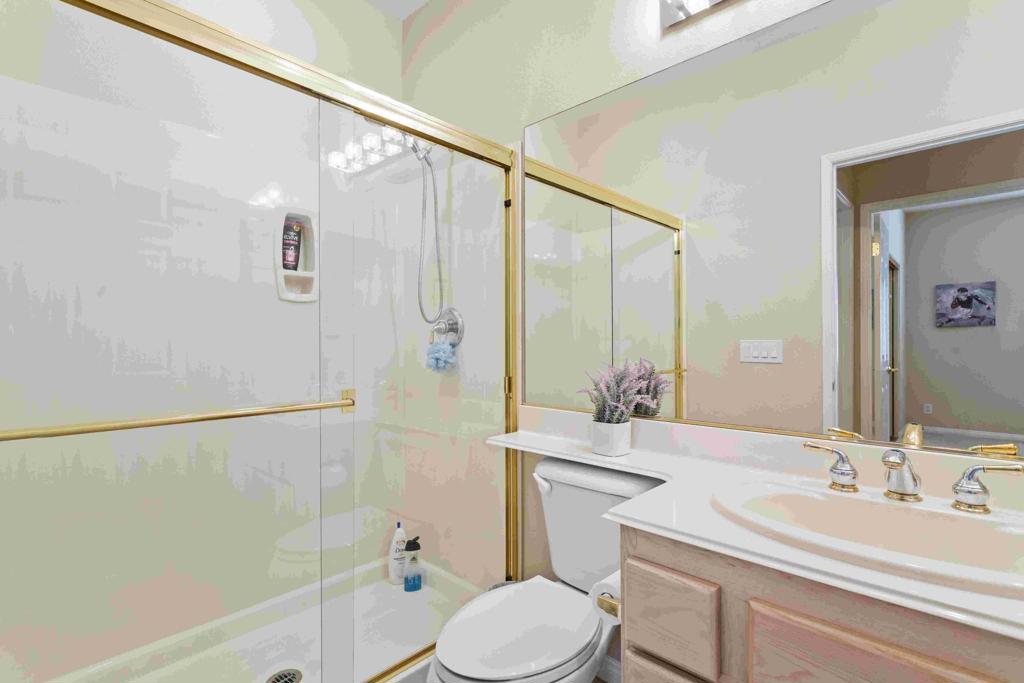https://media.crmls.org/mediaz/8c6160cd-c63f-4bea-902d-8be0eb7b1976.jpg?preset=X-Large
