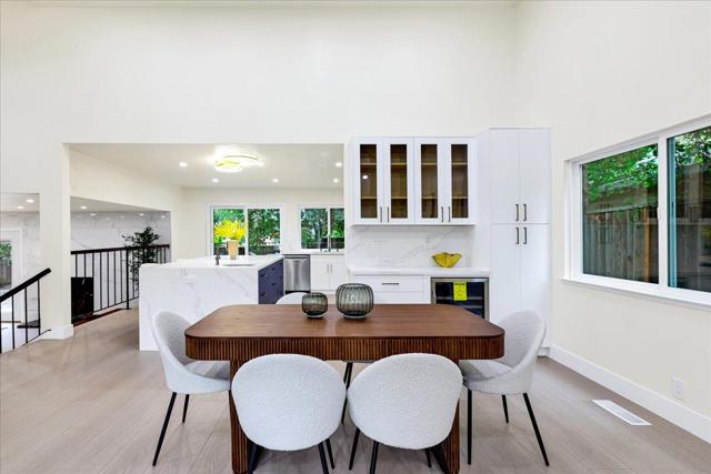 6586 Woodcliff Court, San Jose CA: https://media.crmls.org/mediaz/8c616e68-811f-4248-910f-9c8a34036981.jpg