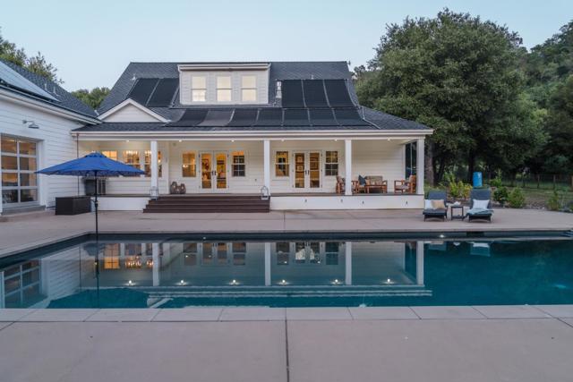 10555 Watsonville Road, Gilroy CA: https://media.crmls.org/mediaz/8c61af7e-89a3-4951-9653-0fd548ae229d.jpg