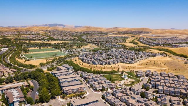 4053 Clare Street, Dublin CA: https://media.crmls.org/mediaz/8c62c491-ab30-4a13-b5fe-a0dc8b743459.jpg