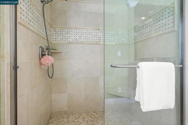 2145 Deer Oak Way, Danville CA: https://media.crmls.org/mediaz/8c633eec-ee2e-4726-a2b5-f222063831fa.jpg