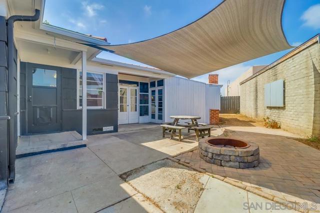 3518 Isla Vista Dr, San Diego CA: https://media.crmls.org/mediaz/8c6469ed-e11d-4a11-b6c4-5f308586e664.jpg