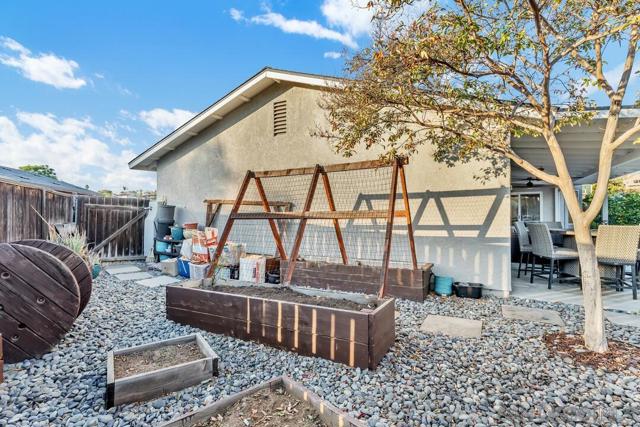 13551 Brett Harte, Lakeside CA: https://media.crmls.org/mediaz/8c64b136-4a63-47f0-a933-fab57fa0138a.jpg