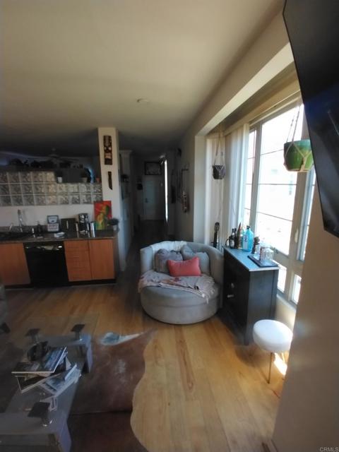 1465 C Street, San Diego CA: https://media.crmls.org/mediaz/8c65b46b-2c6f-4eb0-bd2e-eaa3ffa6b252.jpg