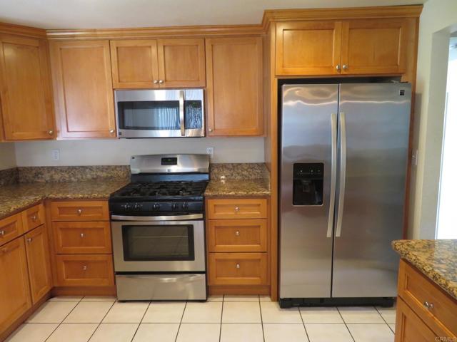 Detail Gallery Image 9 of 10 For 1599 San Mateo Point, Chula Vista,  CA 91911 - 4 Beds | 2/1 Baths