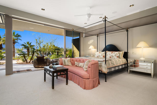 45 Mirada Circle, Rancho Mirage CA: https://media.crmls.org/mediaz/8c66b770-ecd2-4ed1-bc65-50c816749c03.jpg