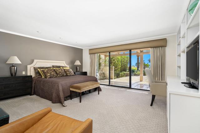40480 Via Entrada, Rancho Mirage CA: https://media.crmls.org/mediaz/8c6814b6-d872-4a8c-a037-2a24865ff3aa.jpg