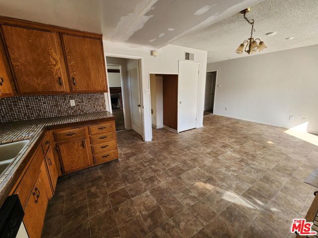 1431 Ivywood Drive photo 6