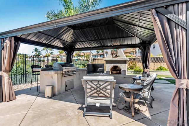 4252 Alta Vista Court, Oceanside CA: https://media.crmls.org/mediaz/8c68ce83-c0c7-4eac-90d2-e1359a5c5fda.jpg