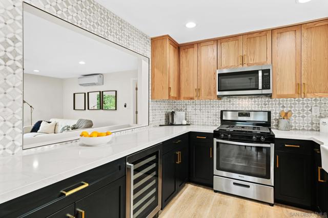 1160 Erica St, Escondido CA: https://media.crmls.org/mediaz/8c6a3adc-388b-4e6a-968c-d848f3609e51.jpg