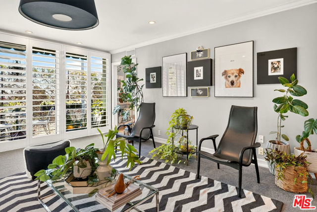 1 Bed Home for Sale in Los Angeles, California