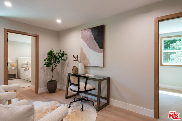 3977 Oeste Avenue, Studio City CA: https://media.crmls.org/mediaz/8c6a8dac-c824-43fe-afe9-1cfa53a13617.jpg