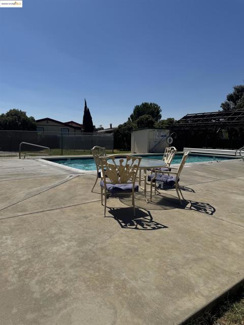 343 Alcott Ct, Bethel Island CA: https://media.crmls.org/mediaz/8c6ad811-4191-408d-9aef-dccd0932c847.jpg