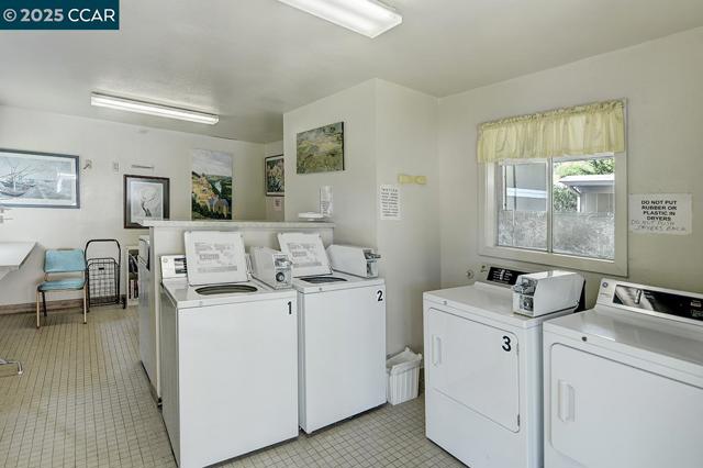 1300 Singingwood Ct., Walnut Creek CA: https://media.crmls.org/mediaz/8c6b9585-a3d8-445a-84a8-f5da069d4aff.jpg